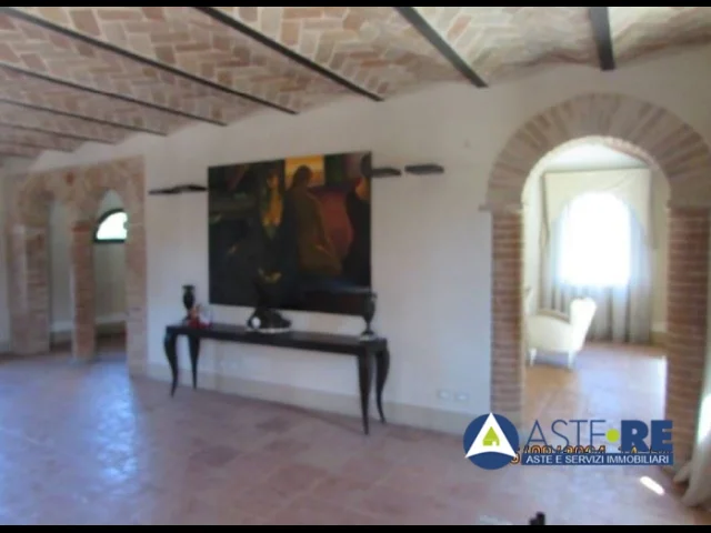 Appartamenti in Vendita - Ravenna_piena proprietà abitazione unifamiliare in villa,di  pregio architettonico