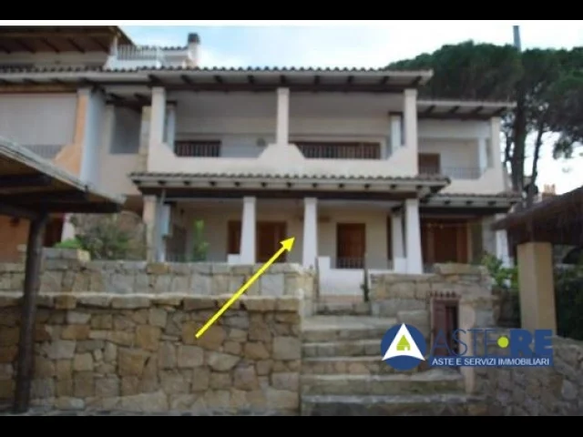 Arzachena_appartamento a baia sardinia condominio i pini con parcheggio in spazio condomin