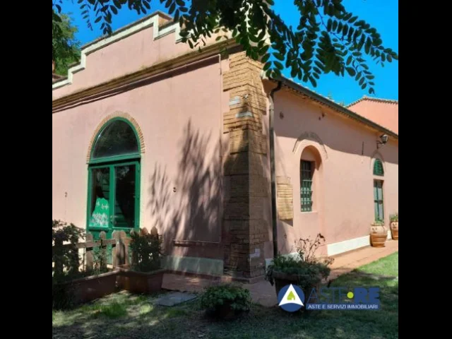 Appartamenti in Vendita - Immobile di pregio artistico e storico - via gorizia