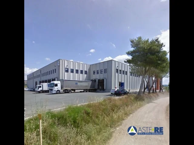 Fabbricati commerciali - località pratini