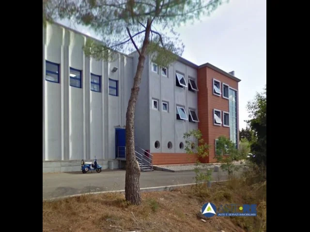 Appartamenti in Vendita - Fabbricati commerciali - località pratini