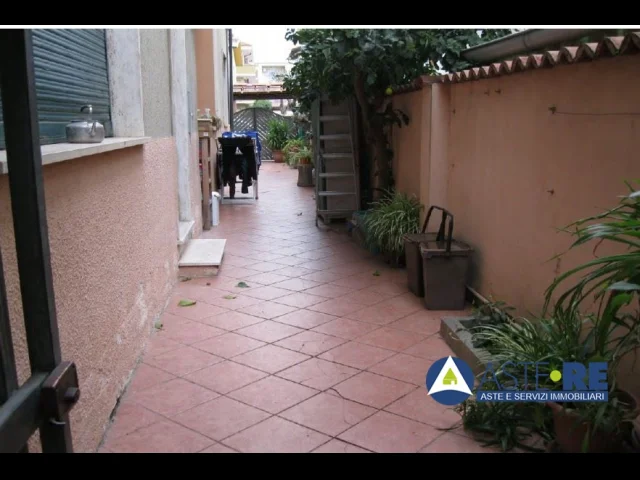 Appartamenti in Vendita - Viareggio_ appartamento per civile abitazione_ suddiviso catastalmente in due unità