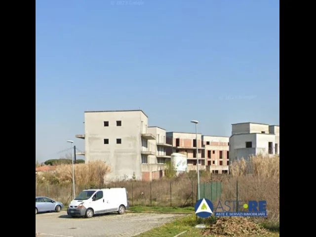 Appartamenti in Vendita - Rustici e casali - tra via roma e via del valico a pisa