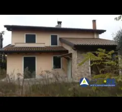 Appartamenti in Vendita - Comune di pescantina (vr), via tre santi n. 43, piena proprietà di villetta indipendente