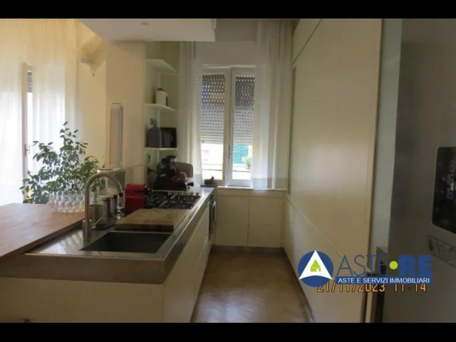 Appartamenti in Vendita - Roma_viale parioli, 50, cap 00197  appartamento posto al piano terzo
