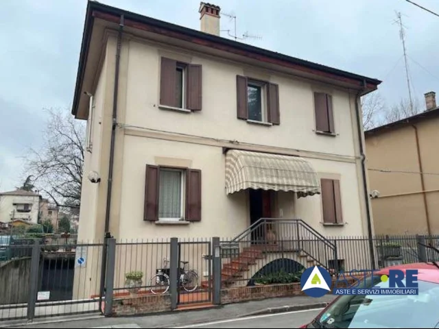 Bologna_via andrea da faenza, 64, _piena proprietà relativa ad un fabbricato cielo-terra