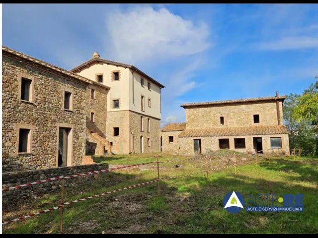 Piena proprietà di complesso immobiliare n°18 appartamenti