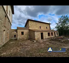 Appartamenti in Vendita - Piena proprietà di complesso immobiliare n°18 appartamenti