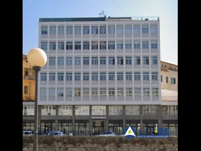 Appartamenti in Vendita - Ufficio - scali manzoni, 19