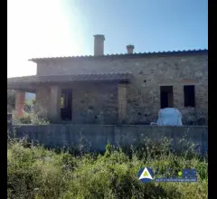 Appartamenti in Vendita - Fabbricato rurale - via volterrana s.n.c.