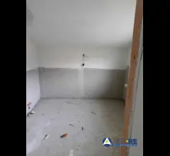 Appartamenti in Vendita - Lucca_ porzione di fabbricato bifamiliare dislocata su tre piani fuori terra