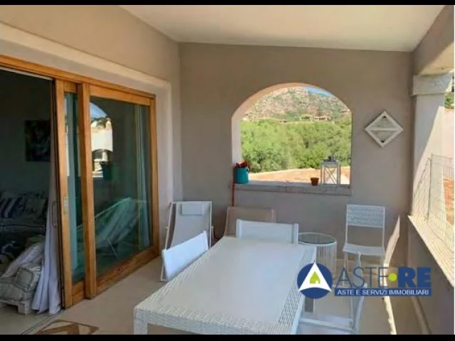 Appartamenti in Vendita - Sardegna_arzachena_unità immobiliare  pt  abitazione al pt e p1 con  p1 con veranda e cort