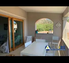 Appartamenti in Vendita - Sardegna_arzachena_unità immobiliare  pt  abitazione al pt e p1 con  p1 con veranda e cort