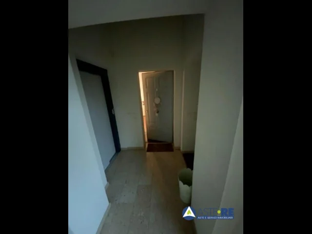 Appartamenti in Vendita - Mantova mn, italia vicolo poggio, 2, 46100,appartamento al piano terra con annesso garage