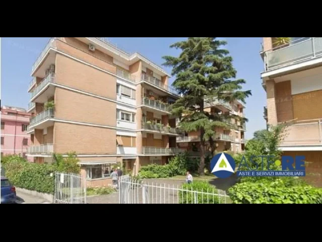 Roma _via aurelia 596_ piena proprietà su appartamento, con cantina e posto auto