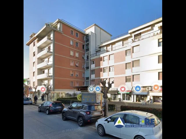 Appartamenti in Vendita - Locale commerciale - via xxiv maggio