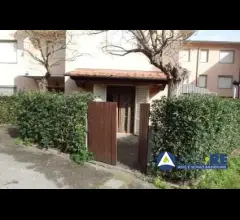 Appartamenti in Vendita - Cecina_li_ via tevere, 32, appartamento ubicato al piano terra.