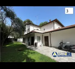 Appartamenti in Vendita - Villa - via dei pioppi n. 21