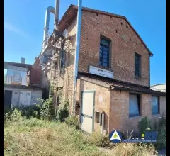 Complesso artigianale - via gramsci 370-372-374-376-378-380