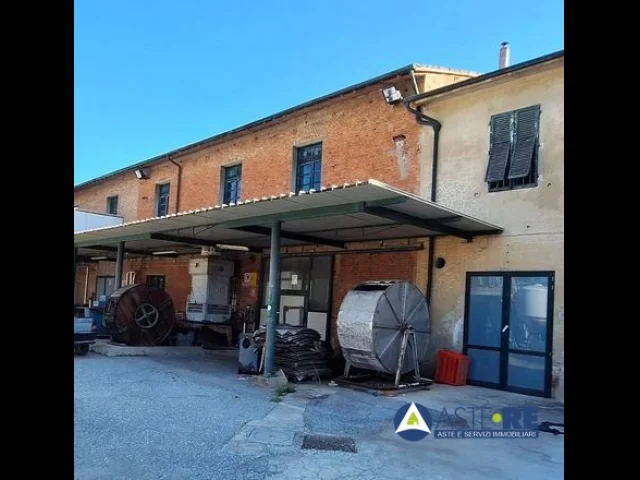 Appartamenti in Vendita - Complesso artigianale - via gramsci 370-372-374-376-378-380