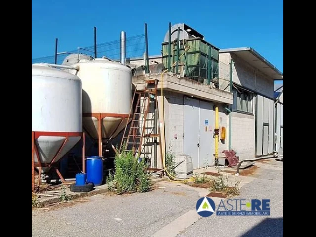 Appartamenti in Vendita - Complesso artigianale - via gramsci 370-372-374-376-378-380