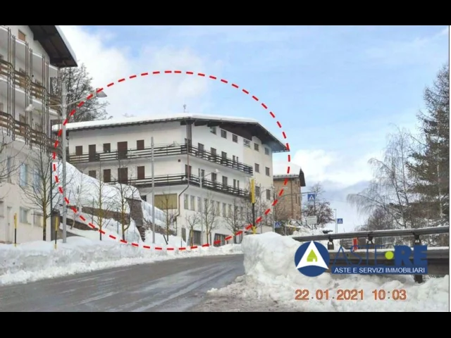 Trento_ piena proprietà di un'unità immobiliare adibita ad albergo di 1.700 mq circa