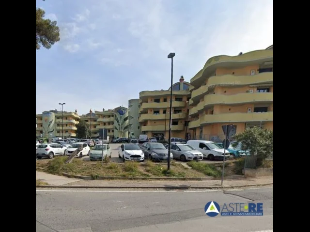 Negozio - via della repubblica "centro gaudì"