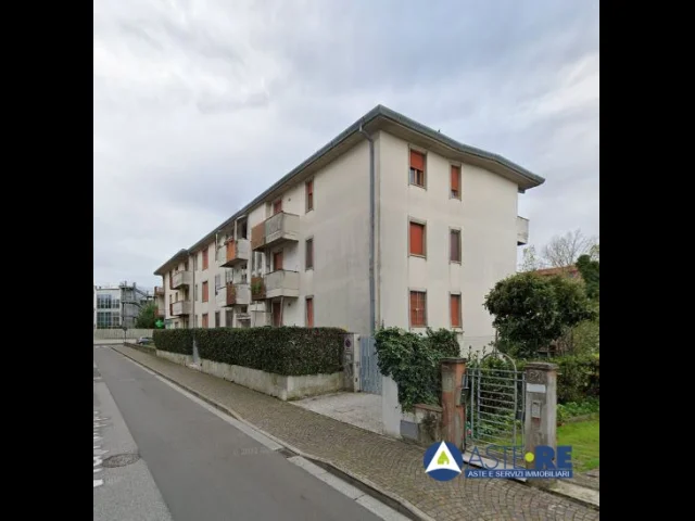 Appartamenti in Vendita - Abitazione di tipo civile - via filippo turati