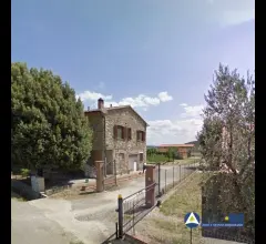 Azienda agricola - località fossoni, 38