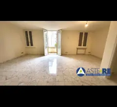 Appartamenti in Vendita - Viareggio_appartamento per civile abitazione posto al piano secondo e terzo