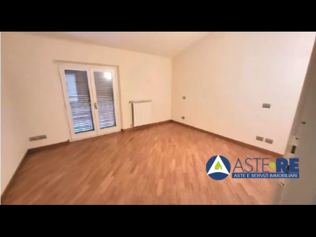 Appartamenti in Vendita - Viareggio_appartamento per civile abitazione posto al piano secondo e terzo