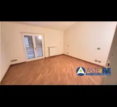 Appartamenti in Vendita - Viareggio_appartamento per civile abitazione posto al piano secondo e terzo