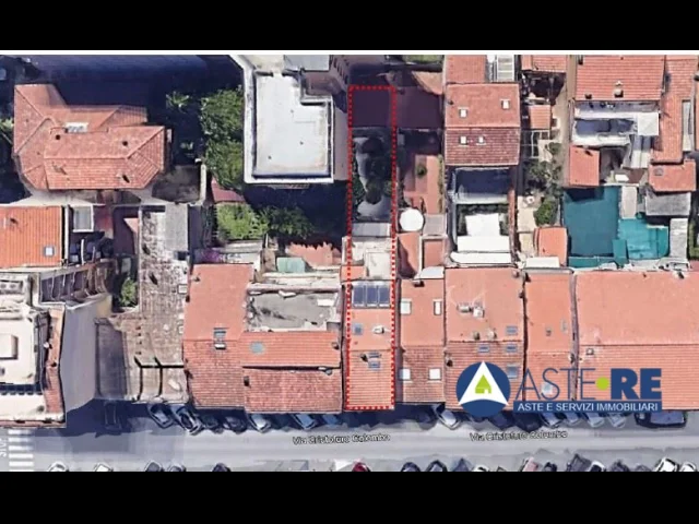 Viareggio_appartamento per civile abitazione posto al piano terreno e seminterrato