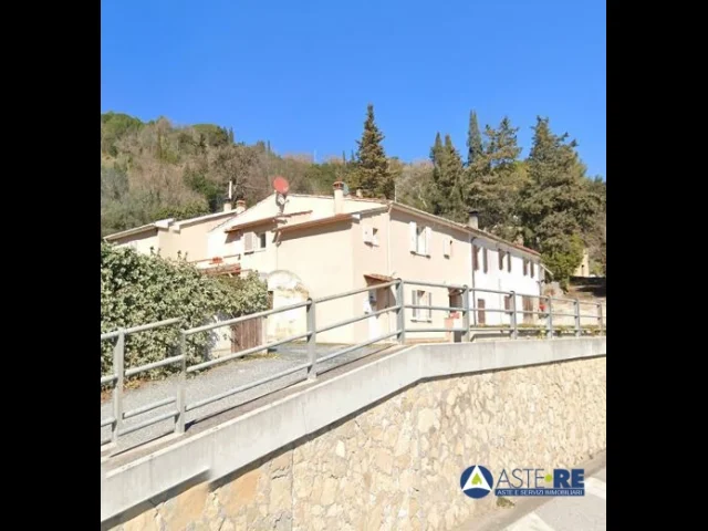 Appartamenti in Vendita - Abitazione di tipo civile - località fontecapponi 69