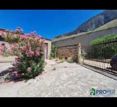 Appartamenti in Vendita - In vendita 24000 mq di terreno agricolo panoramico + rudere