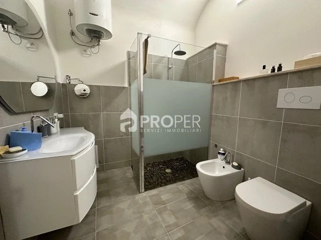Appartamenti in Vendita - Palazzina indipendente ristrutturata in vendita