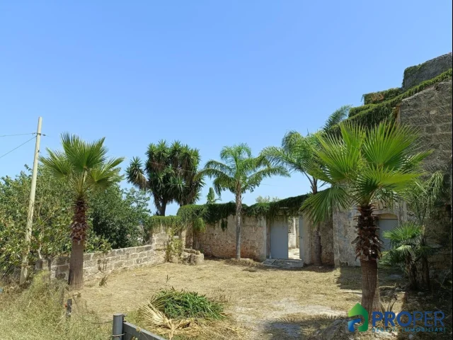 Appartamenti in Vendita - Rudere storico in vendita a carini