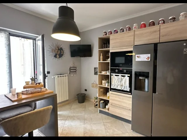 Appartamenti in Vendita - Luminoso appartamento con ampio terrazzo zona spiniello