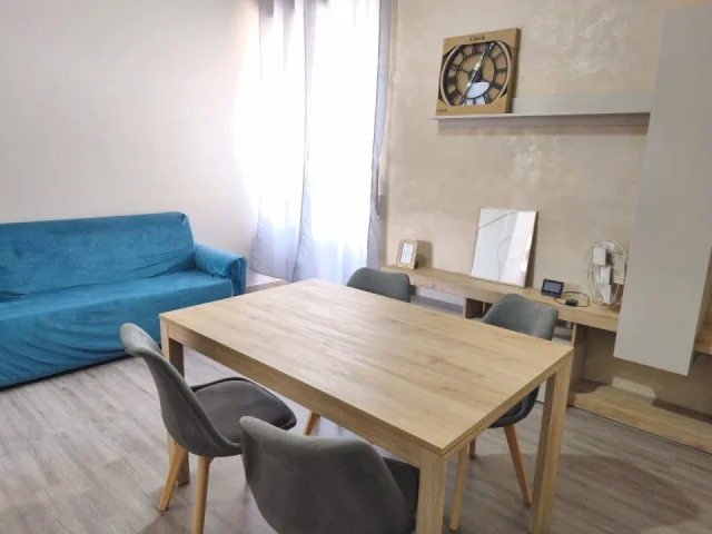 Appartamenti in Vendita - Monolocale arredato con posto auto