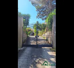 Vsa367 galati, villa con ampio terreno edificabile zona b4d