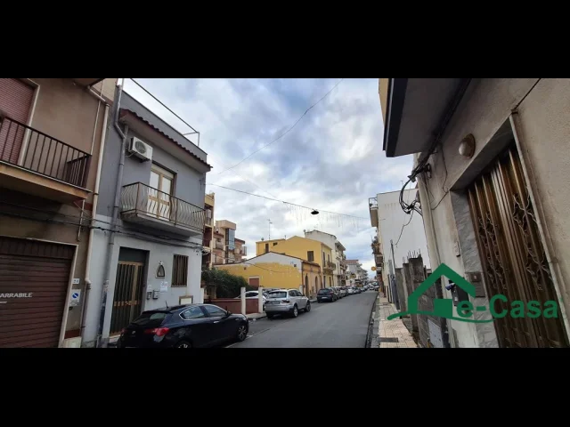 Appartamenti in Vendita - Vsa345 roccalumera, intero stabile con garage e cantina