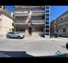 Appartamenti in Vendita - Appartamento totalmente ristrutturato a venetico marina via siracusano a 50mt dalla spiagg