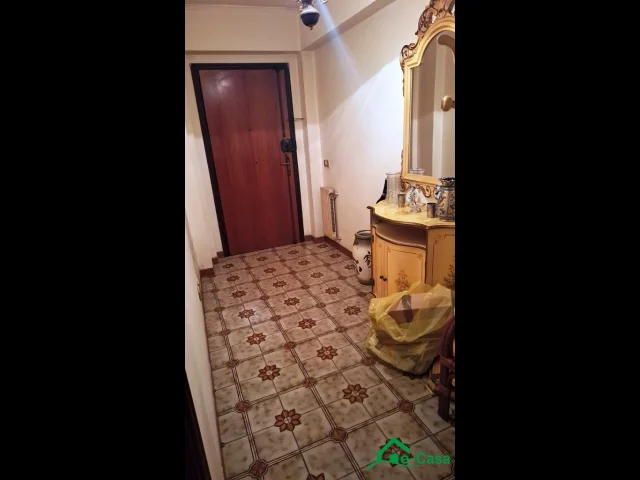 Appartamenti in Vendita - Vsa301 mili moleti,ampio trivani + servizi e verande,p.auto