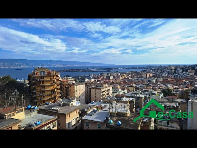 Vsa311 spettacolare mansarda panoramica sullo stretto