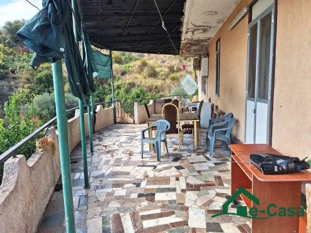 Appartamenti in Vendita - Vsa283 giampilieri, casa  con terreno