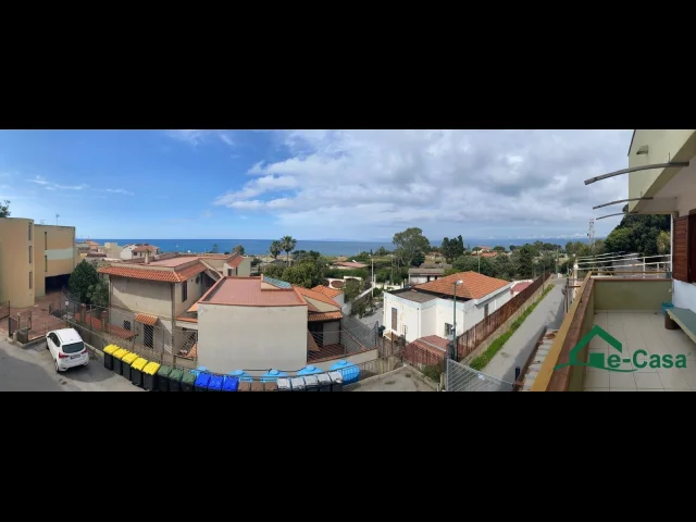 Appartamenti in Vendita - Acqualadrone, bivani piu' servizi, panoramicissimo