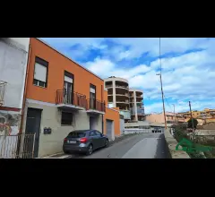 Vsa229 pistunina, indipendente con garage