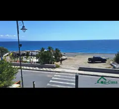Vsa371 nizza di sicilia,stabile fronte mare con ampio garage