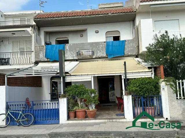 Appartamenti in Vendita - Vsa371 nizza di sicilia,stabile fronte mare con ampio garage