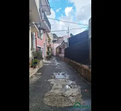 Appartamenti in Vendita - Vsa329 , tipoldo casa su piu' livelli, euro 9.500,00